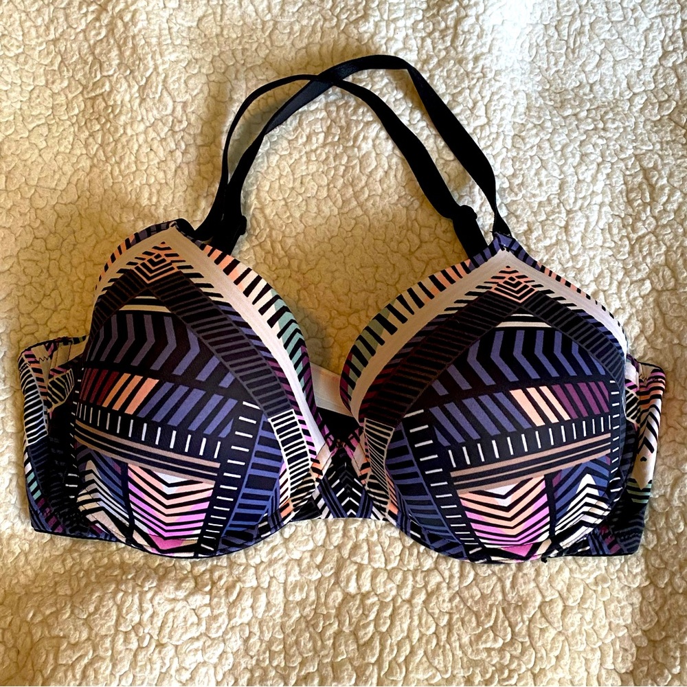 VS Pink Wear Everywhere T-shirt Bra 34DD